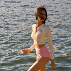 Korean ins style slimming sun protection long-sleeved quick-drying sports surfing and snorkeling high-waisted split swimsuit for women
