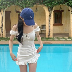 Korean ins style swimsuit for women, high-end, pure lust style, sexy cover-up, slimming one-piece lace hollow swimsuit