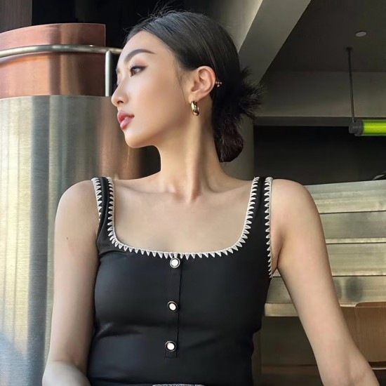 High-end retro buttoned shoulder straps, large and small bust, backless one-piece hot spring resort swimsuit for women