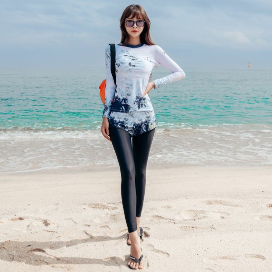 Hot spring swimsuit women's high-end split long-sleeved split sexy pure desire Korean ins style small breast swimsuit for women