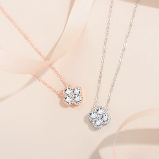 All-over sterling silver S925 moissanite four-leaf clover necklace rose gold vibrato popular high-end clavicle chain moissanite